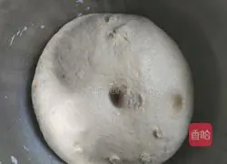 Illustration of how to make Minion Steamed Buns 5