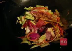 Illustration of how to make vegetarian fried noodles 8