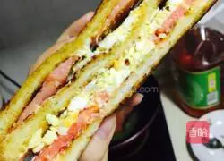 Illustration of how to make a simple sandwich 5 