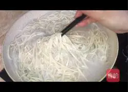 Illustration of how to make quick noodles 6