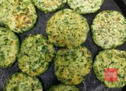 Illustration of how to make crispy and delicious spinach pancakes 10