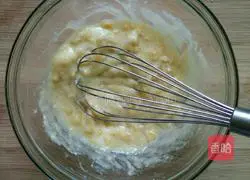 Illustration of how to make oil-free banana waffles 3
