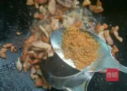 Illustration of how to make noodles with meat 6