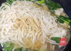 Illustration of how to make vegetable and egg soup noodles 7