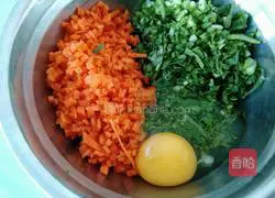 Illustration of how to make vegetable pancakes with electric pan 3