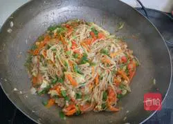 Illustration of how to make chicken legs and mixed vegetable noodles 7