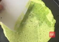 Illustration of how to make shredded potato and spinach pancakes 4