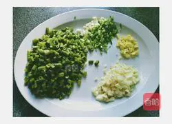 Illustration of how to make fried buns with beans and meat stuffing 6