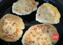 Illustration of how to make melon and egg pancakes 8