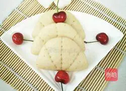 Illustration of how to make bean-flavored lotus leaf steamed buns 11