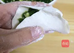 Illustration of how to make leek and egg dumplings 13