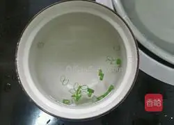 Illustration of how to make shrimp wontons 15