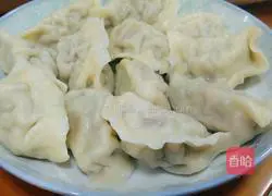 Illustration of Northeastern Beef and Celery Dumplings 7