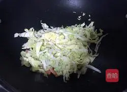 Illustration of how to make fried egg noodles 7