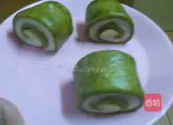 Illustration of how to make matcha two-color steamed buns 12