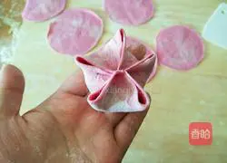 Illustration of how to make peony dumplings 9