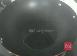 Illustration of how to make fried rice with shrimp and radish, chili and pickled vegetables 3