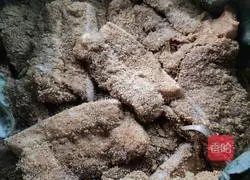 Illustration of how to make lotus leaf rice noodles and meat 8