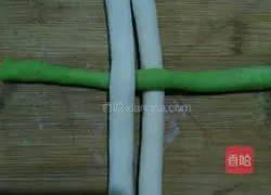 Illustration of how to make hydrangea steamed buns 7