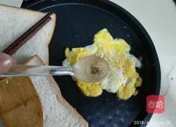 Illustration of homemade breakfast sandwich 6