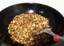 Illustration of how to make pie (pickled vegetables and winter bamboo shoots flavor) 5