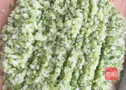 Illustration of how to make dumplings with shredded radish stuffing 7