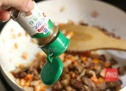 Illustration of how to make mutton fried rice 6