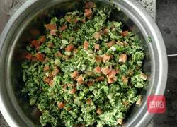 Illustration of how to make leek, egg and ham dumplings 6