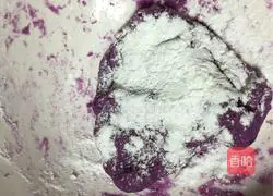 Purple Sweet Potato and Sesame Cake Recipe Illustration 4