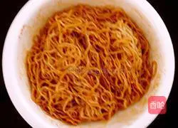 Cantonese style soy sauce fried noodles Practice illustration 5