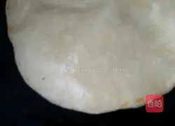 Illustration of how to make egg-filled pancakes 5