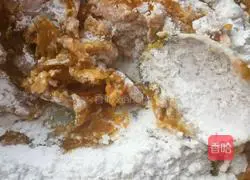 Illustration of how to make pumpkin pie with black sesame filling 4