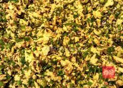 Illustration of how to make four fresh dumplings 17