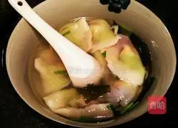 Illustration of how to make colorful Yuanbao wontons 11