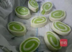 Illustration of how to make spinach steamed buns 12