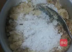 Illustration of how to make golden meat waffles 2