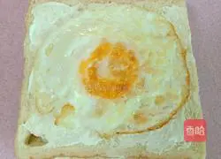 Illustration of how to make egg and ham sandwiches 11