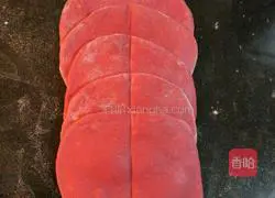 Illustration of how to make beetroot steamed buns 7