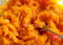  Illustration of how to make fragrant and glutinous pumpkin cake 2