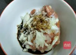 Illustration of how to make mini pies 3