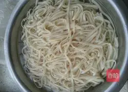 Illustration of how to make homemade fried noodles 1