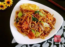 Illustration of how to make fried noodles with eggs 10