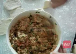 Illustration of how to make meat buns 1