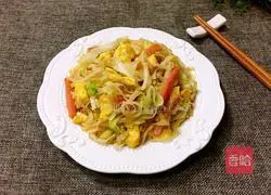 Illustration of how to make fried egg noodles 11