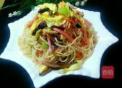 Illustration of three fresh fried noodles 11