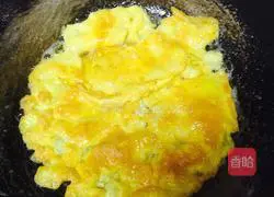 Illustration of how to make colorful fried rice 3