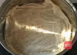 Illustration of how to make cabbage, fungus and pork stuffed buns 7