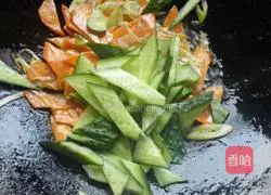 Illustration of how to make fried egg pancakes 6