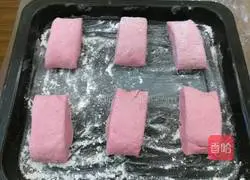 Illustration of how to make dragon fruit peel steamed buns 15