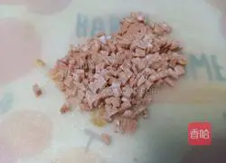 Illustration of how to make minced meat and ham fried rice 2